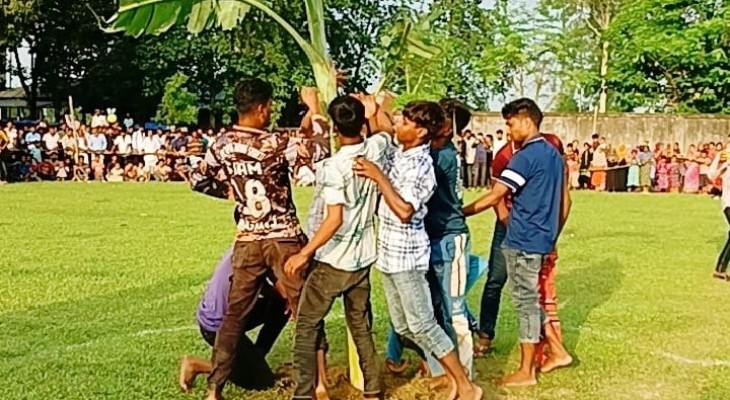 বীরগঞ্জে ঐতিহ্যবাহী পাতাখেলা অনুষ্ঠিত,দর্শনার্থীদের ব্যাপক উৎসাহ